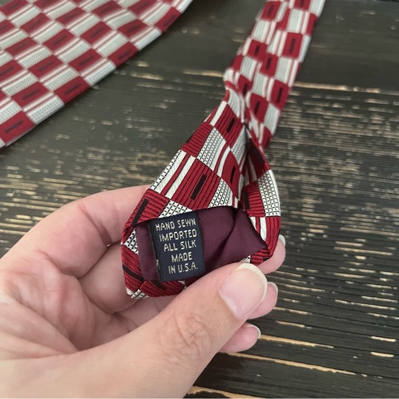 Jos. A. Bank Silk Tie Premier Collection Red - Picture 3 of 7